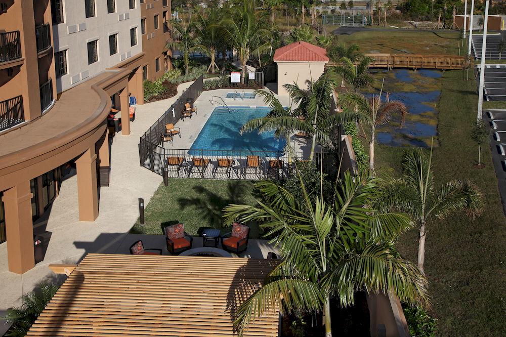 Courtyard By Marriott Stuart Hotel Екстериор снимка