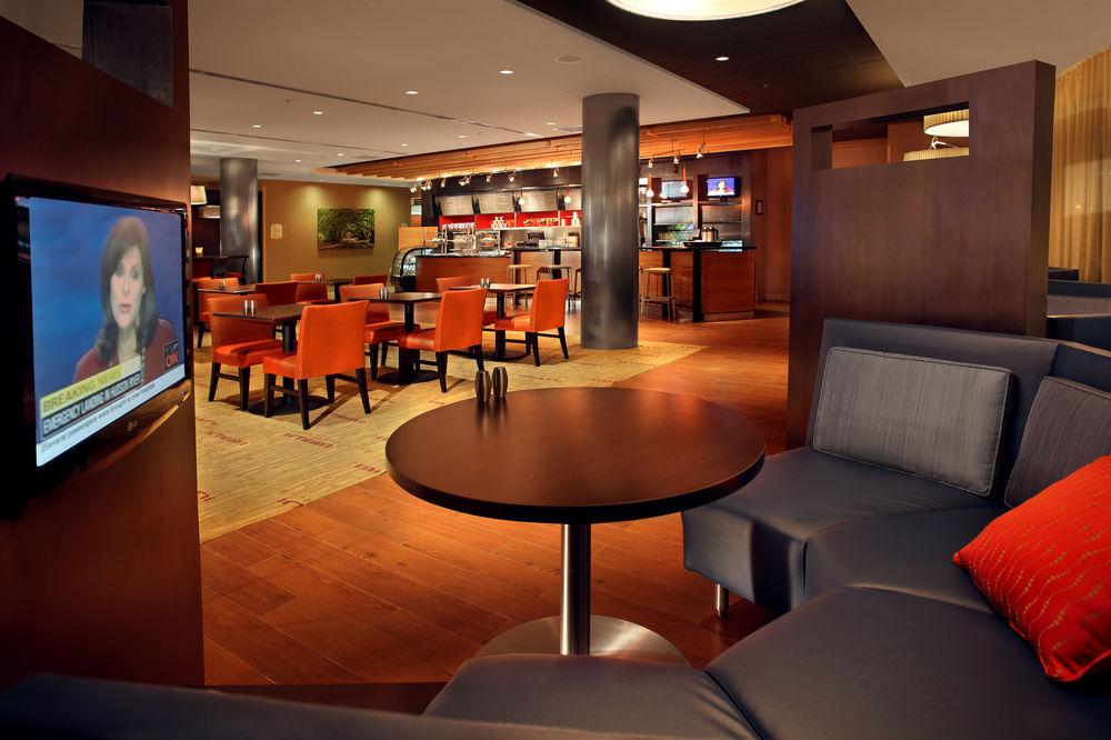 Courtyard By Marriott Stuart Hotel Екстериор снимка