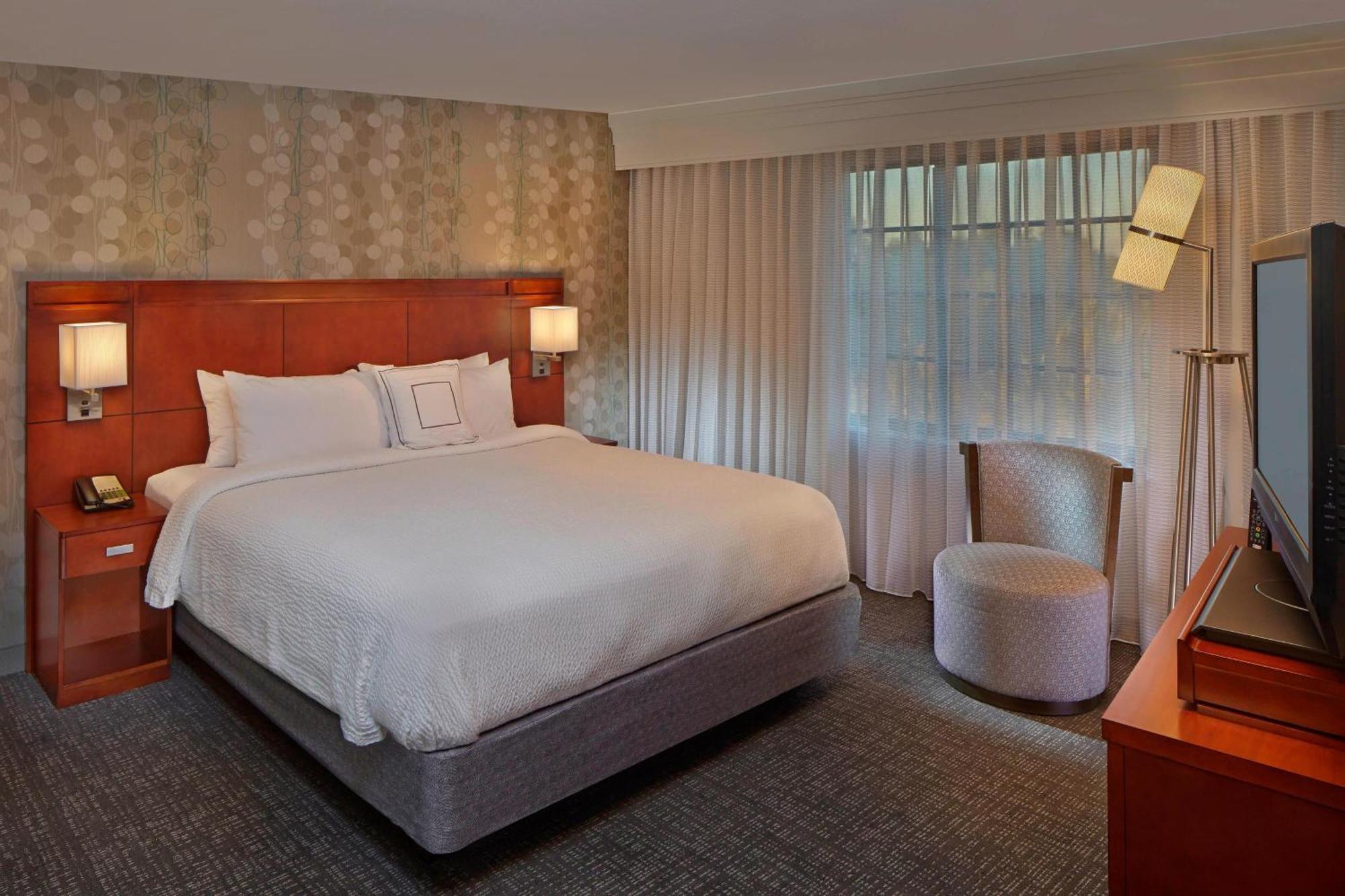 Courtyard By Marriott Stuart Hotel Екстериор снимка
