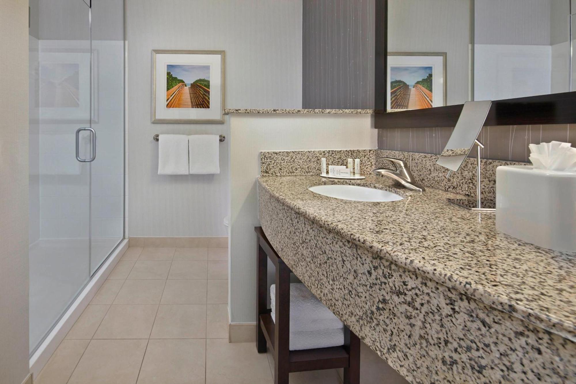 Courtyard By Marriott Stuart Hotel Екстериор снимка