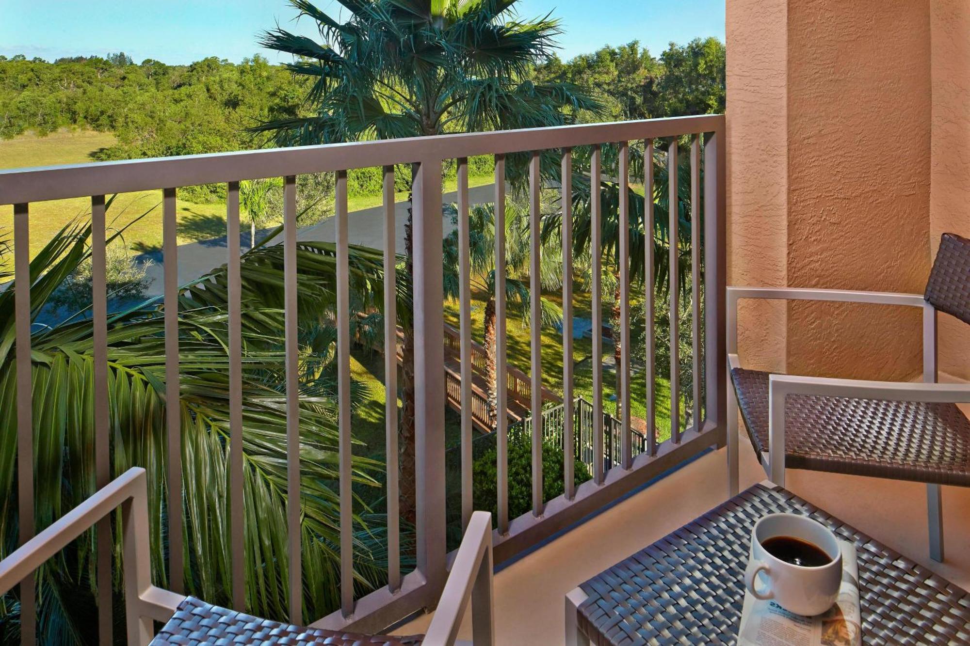 Courtyard By Marriott Stuart Hotel Екстериор снимка