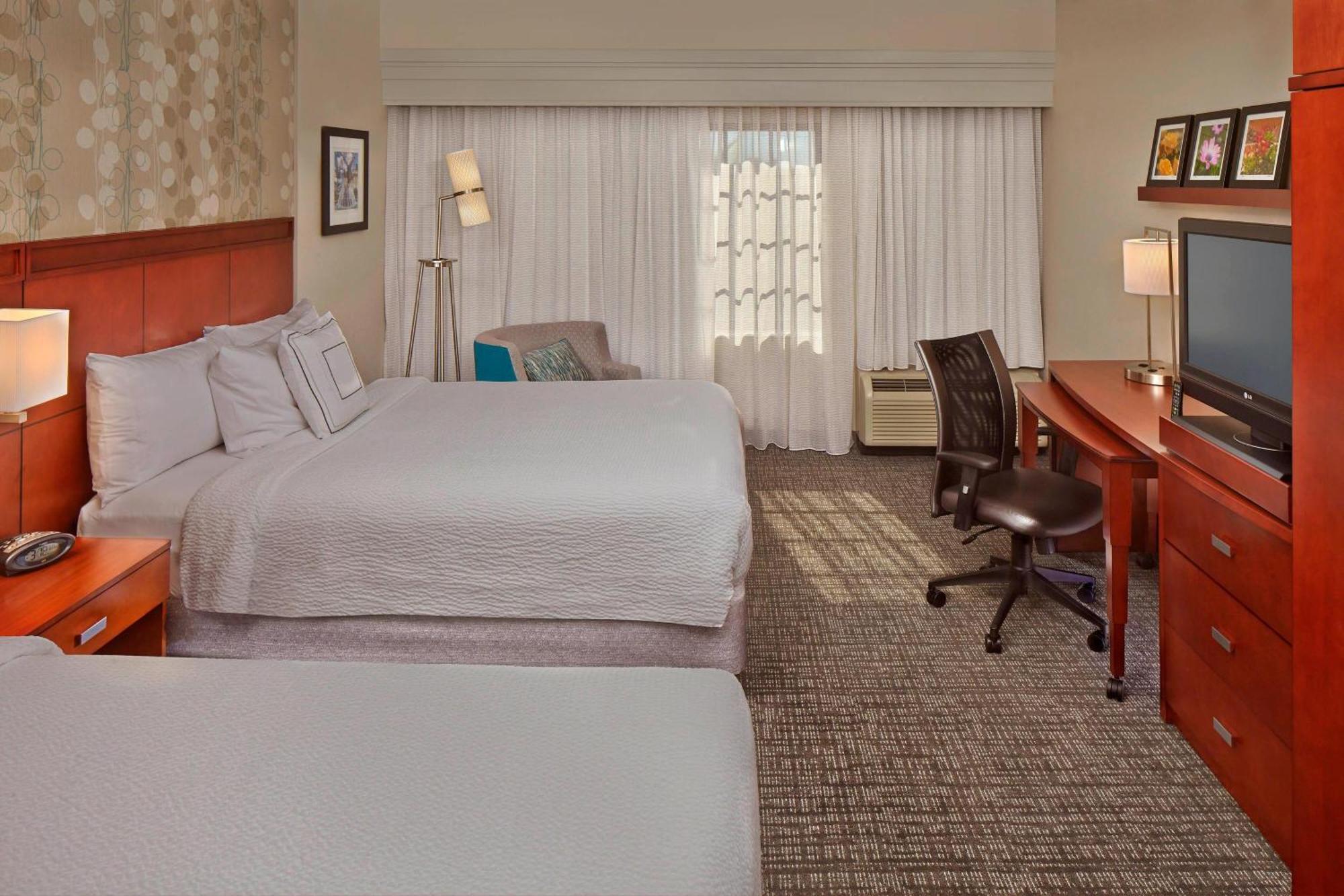 Courtyard By Marriott Stuart Hotel Екстериор снимка