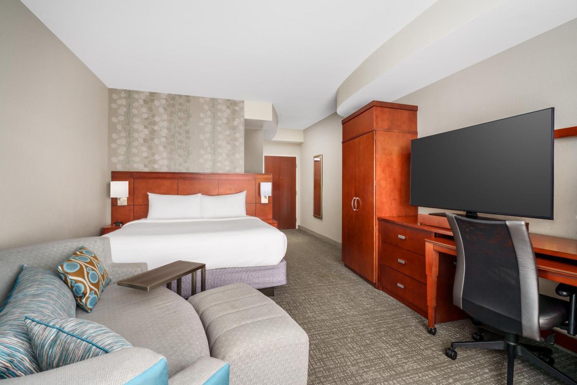 Courtyard By Marriott Stuart Hotel Екстериор снимка