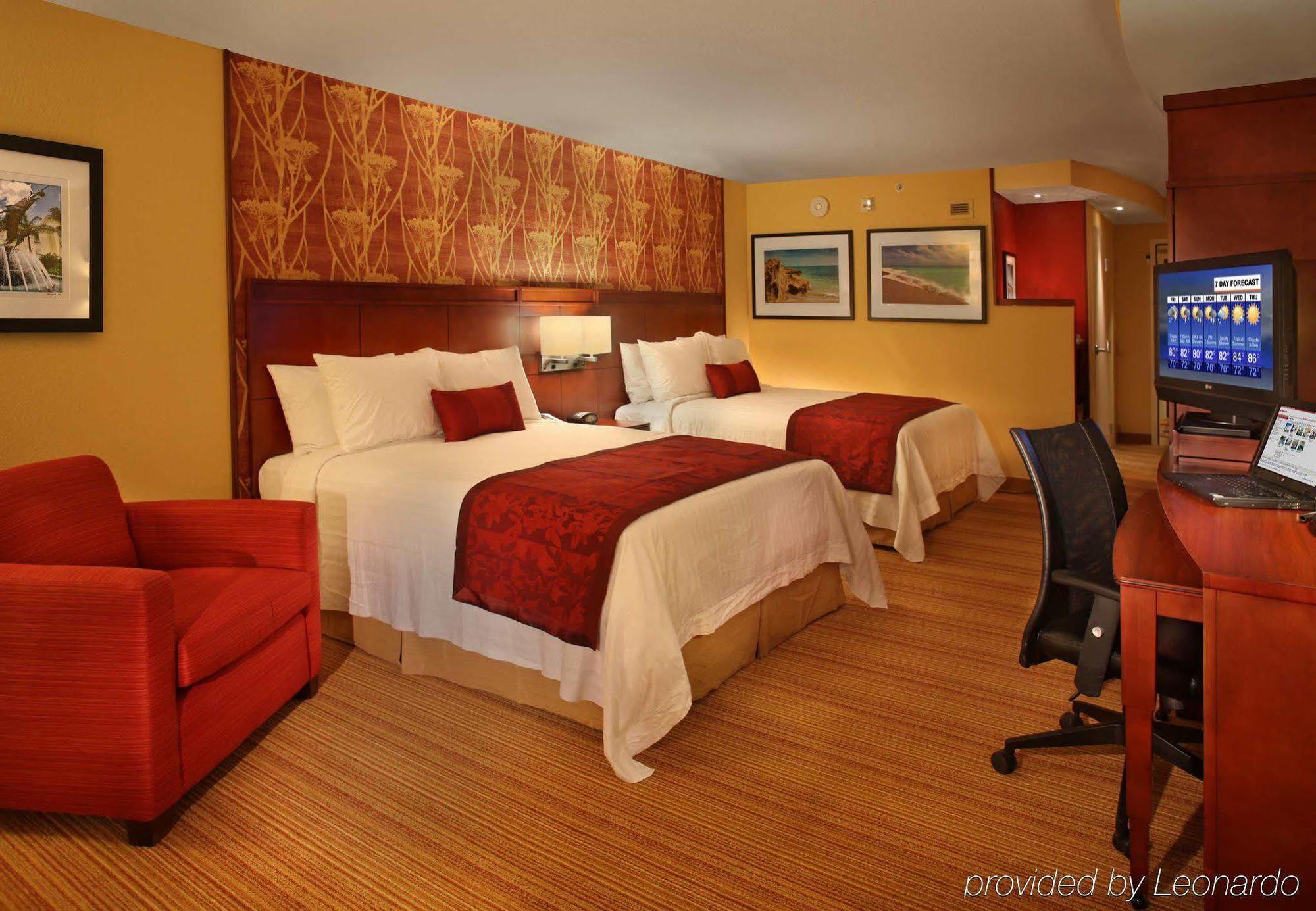 Courtyard By Marriott Stuart Hotel Екстериор снимка